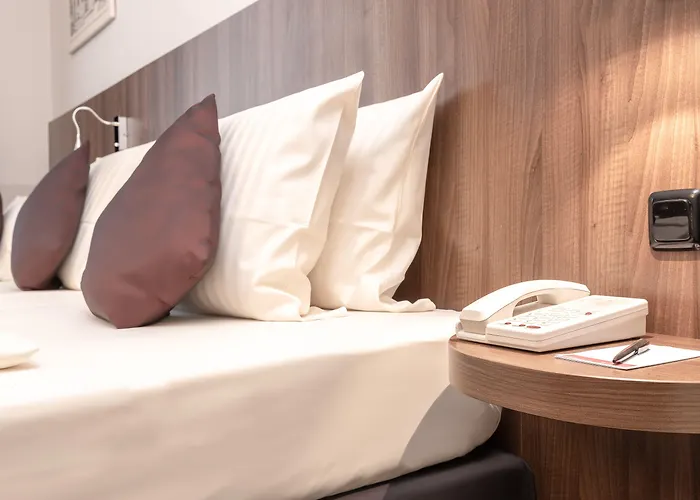 Ramada By Wyndham Frankfurt Station 프랑크푸르트
