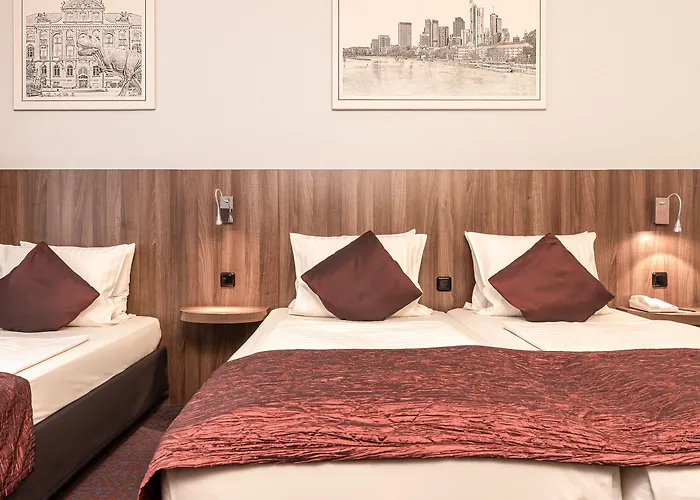 Ramada By Wyndham Frankfurt Station 4*