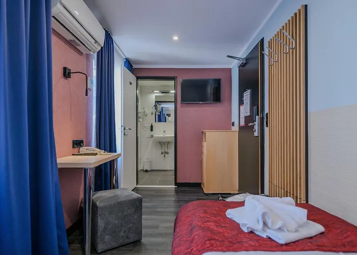 Ramada By Wyndham Frankfurt Station Francoforte sul Meno