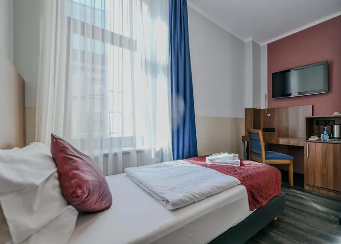Ramada By Wyndham Frankfurt Station Francoforte sul Meno