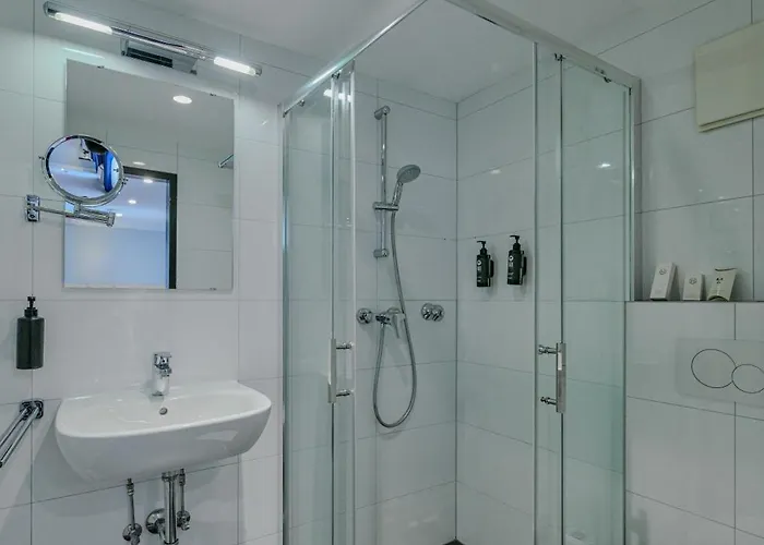 Hotel Ramada By Wyndham Frankfurt Station 4*