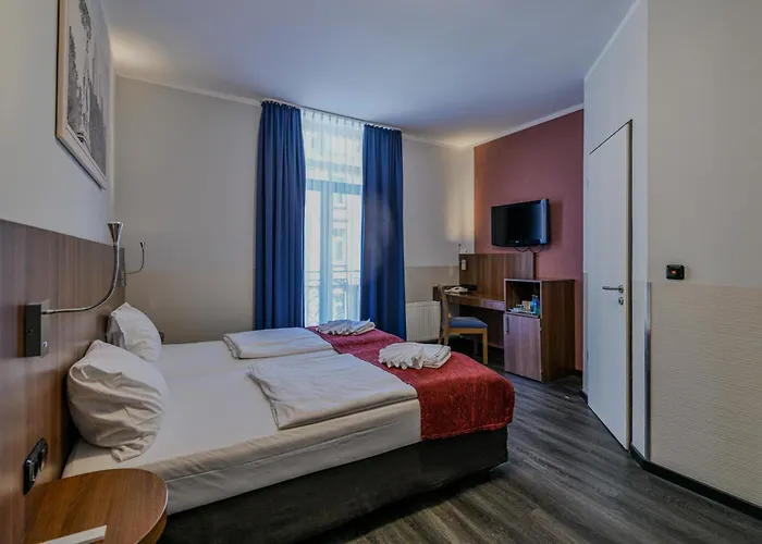 Ramada By Wyndham Frankfurt Station Hotel