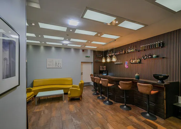 Ramada By Wyndham Frankfurt Station Hotel 4*