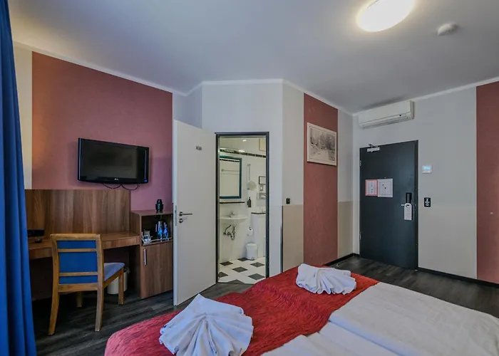 Ramada By Wyndham Frankfurt Station 4*