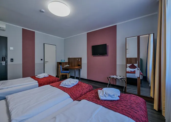 Ramada By Wyndham Frankfurt Station Hotel Francoforte sul Meno