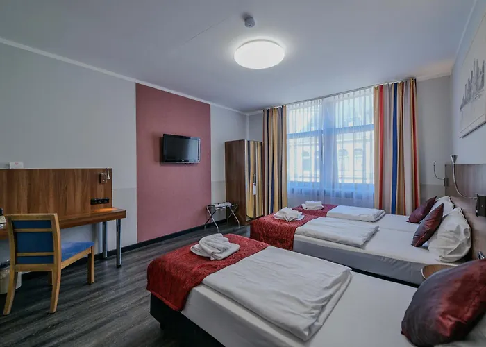 Hotel Ramada By Wyndham Frankfurt Station 4*