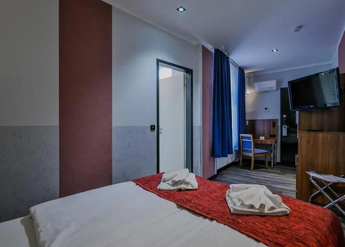 Otel Ramada By Wyndham Frankfurt Station 4*