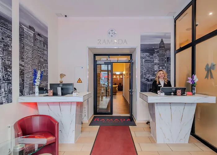 호텔 Ramada By Wyndham Frankfurt Station 4*