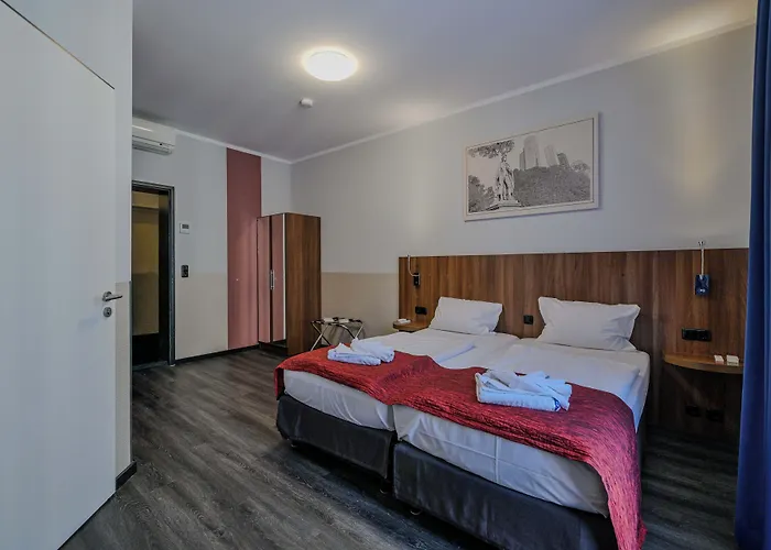 Ramada By Wyndham Frankfurt Station 호텔