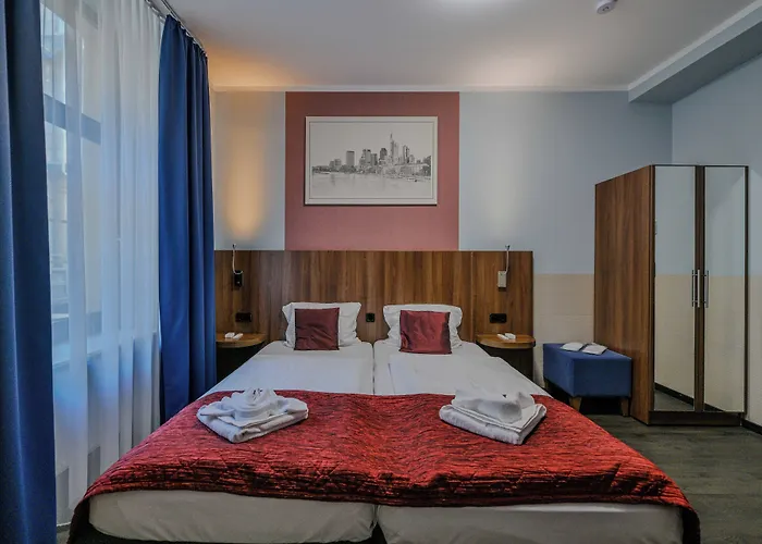 호텔 Ramada By Wyndham Frankfurt Station 4*